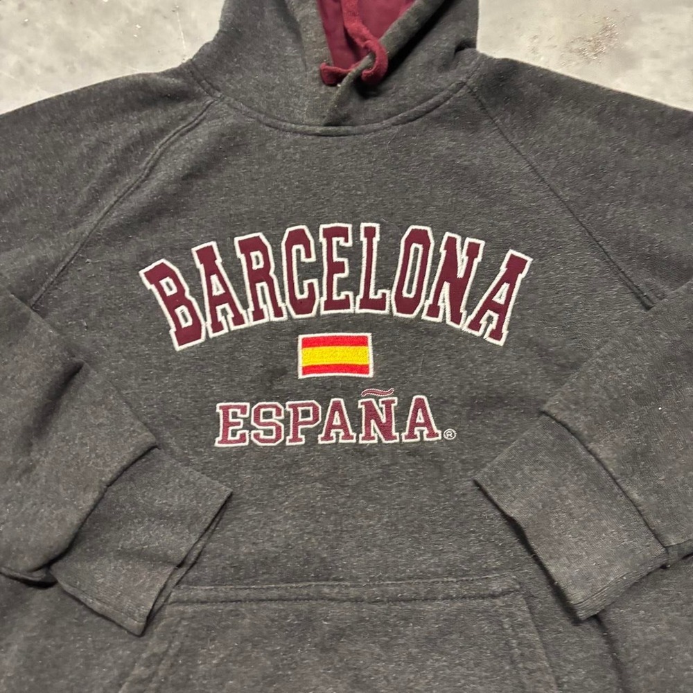 Vintage Y2K/2000s Grey Barcelona España Spain Spellout Pullover Hoodie! Size M - Picture 5 of 7